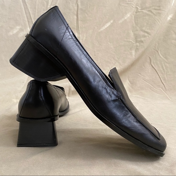 🚫SOLD🚫 Minimalist Geometric Loafers ◼️ - Picture 2 of 6